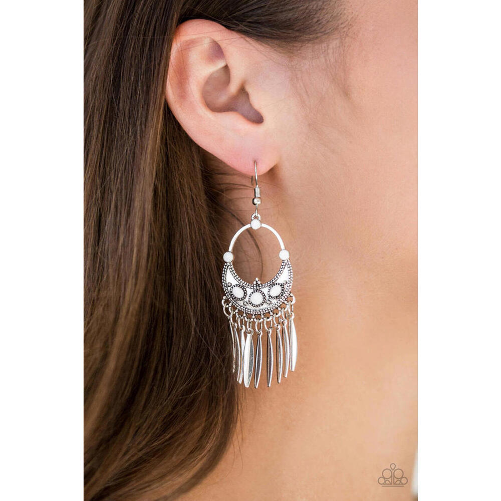 Paparazzi Beaded Tassel Womens Earrings/Cry Me A RIVIERA - White